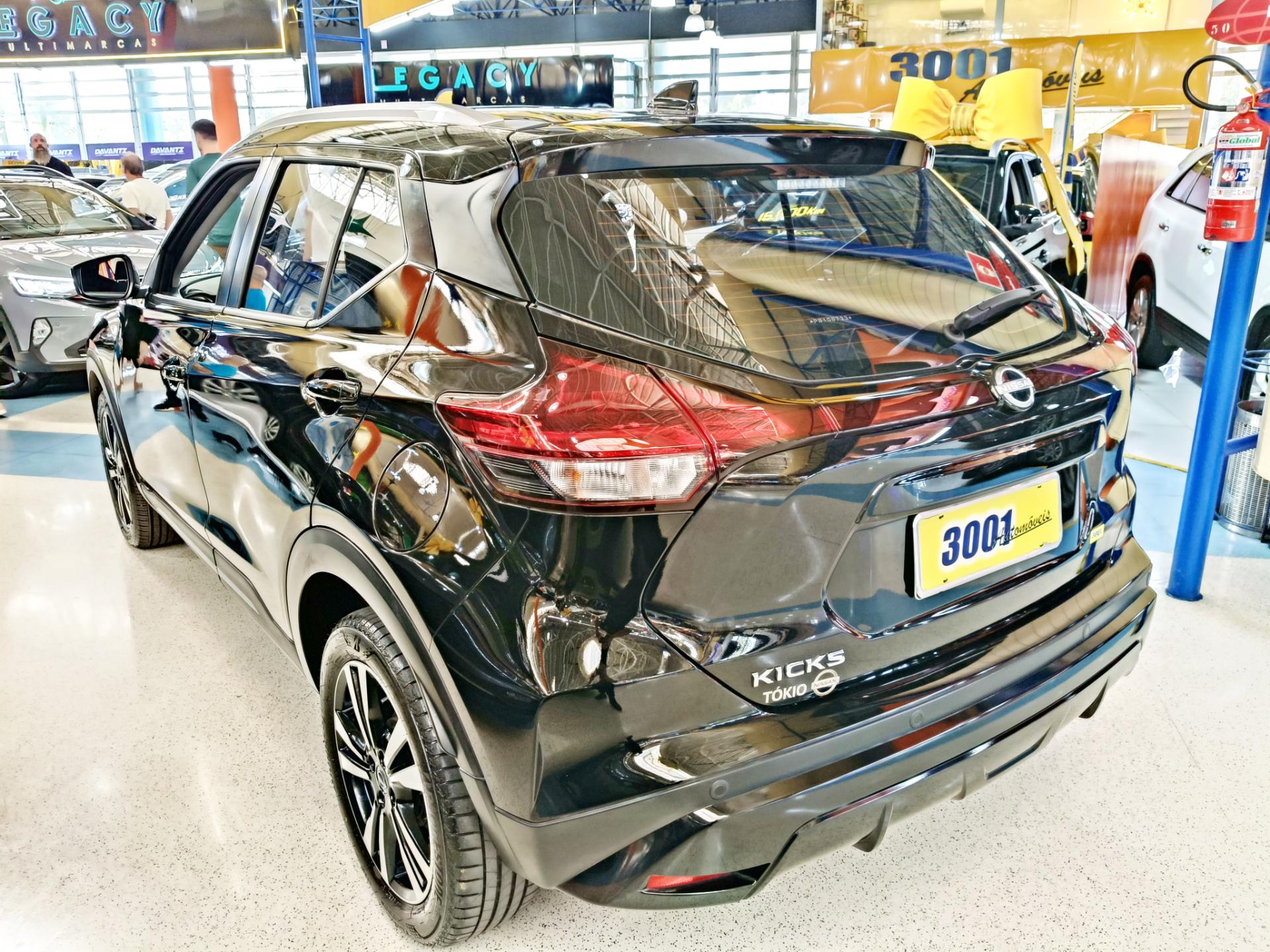 NISSAN KICKS