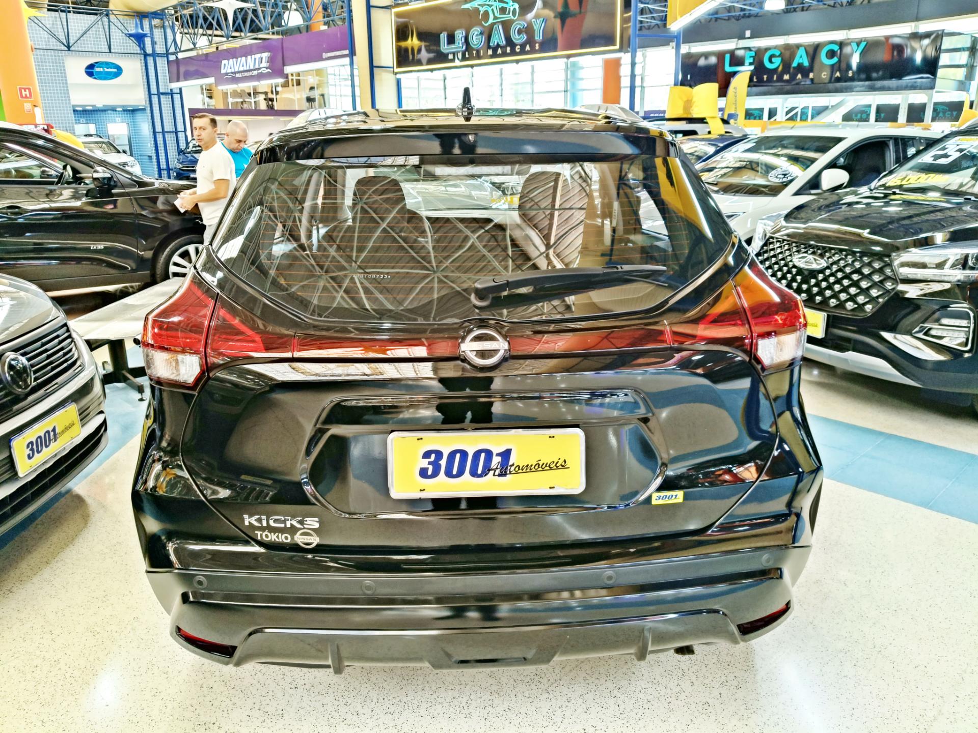 NISSAN KICKS