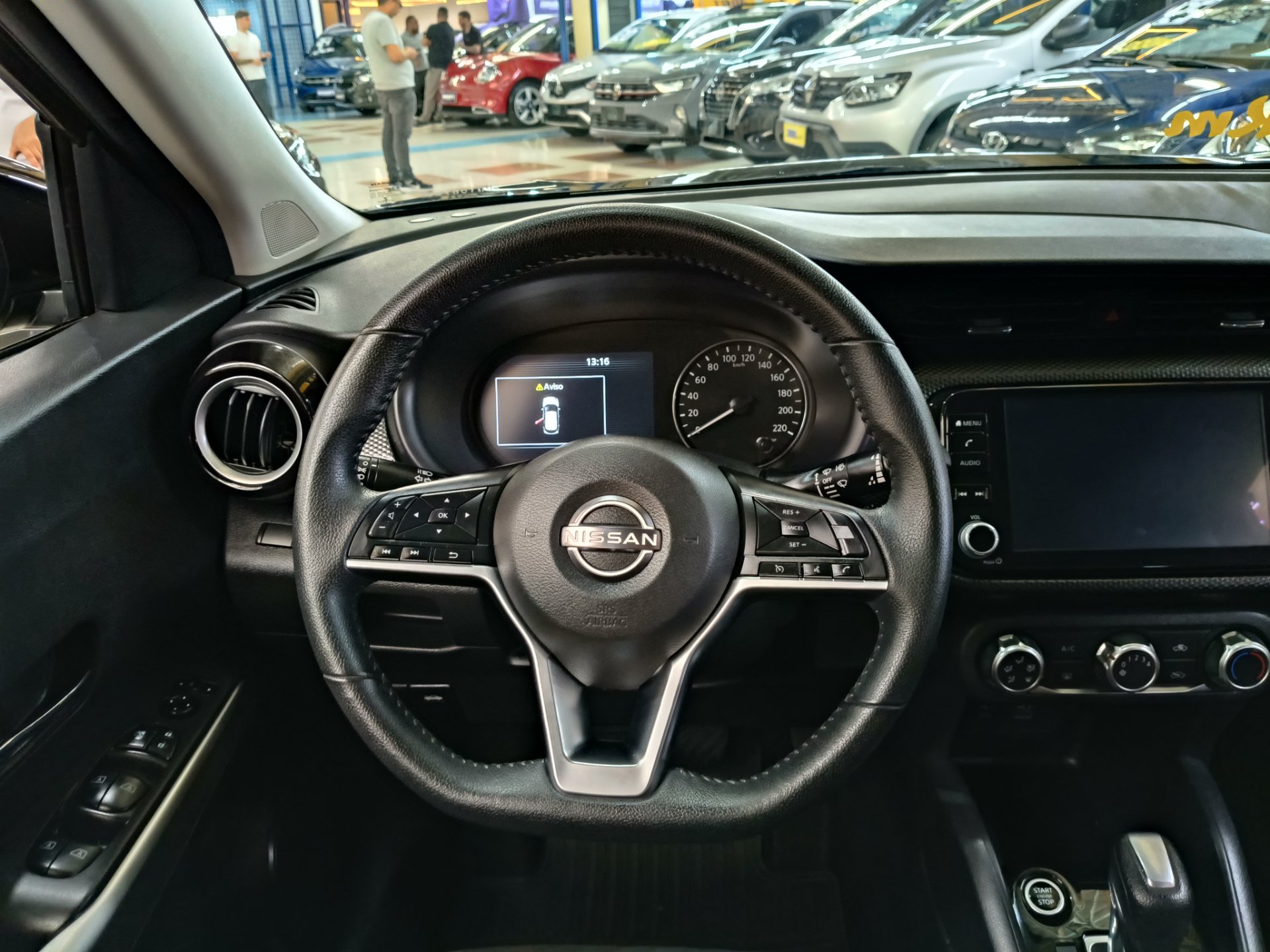 NISSAN KICKS