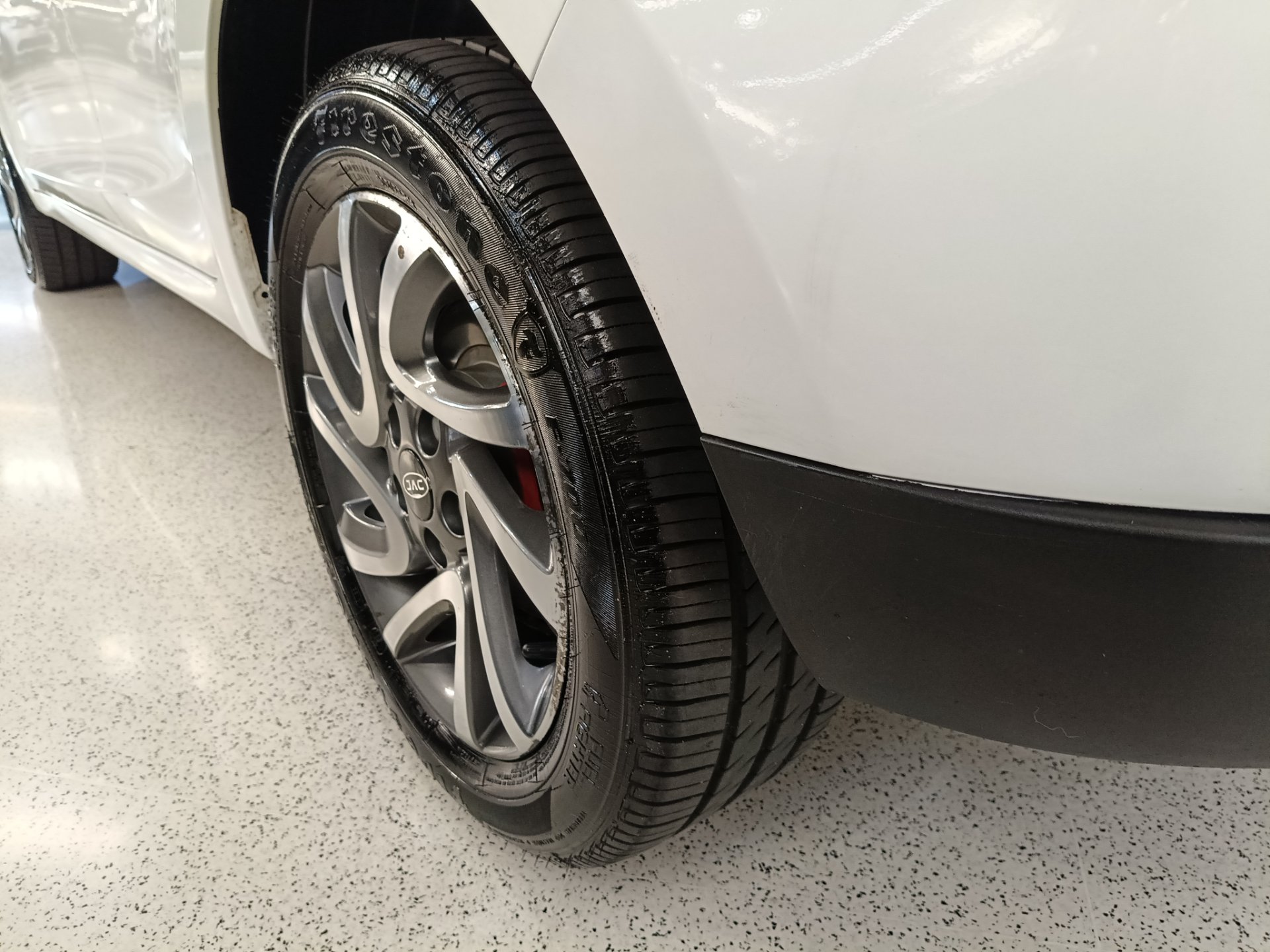JAC T40
