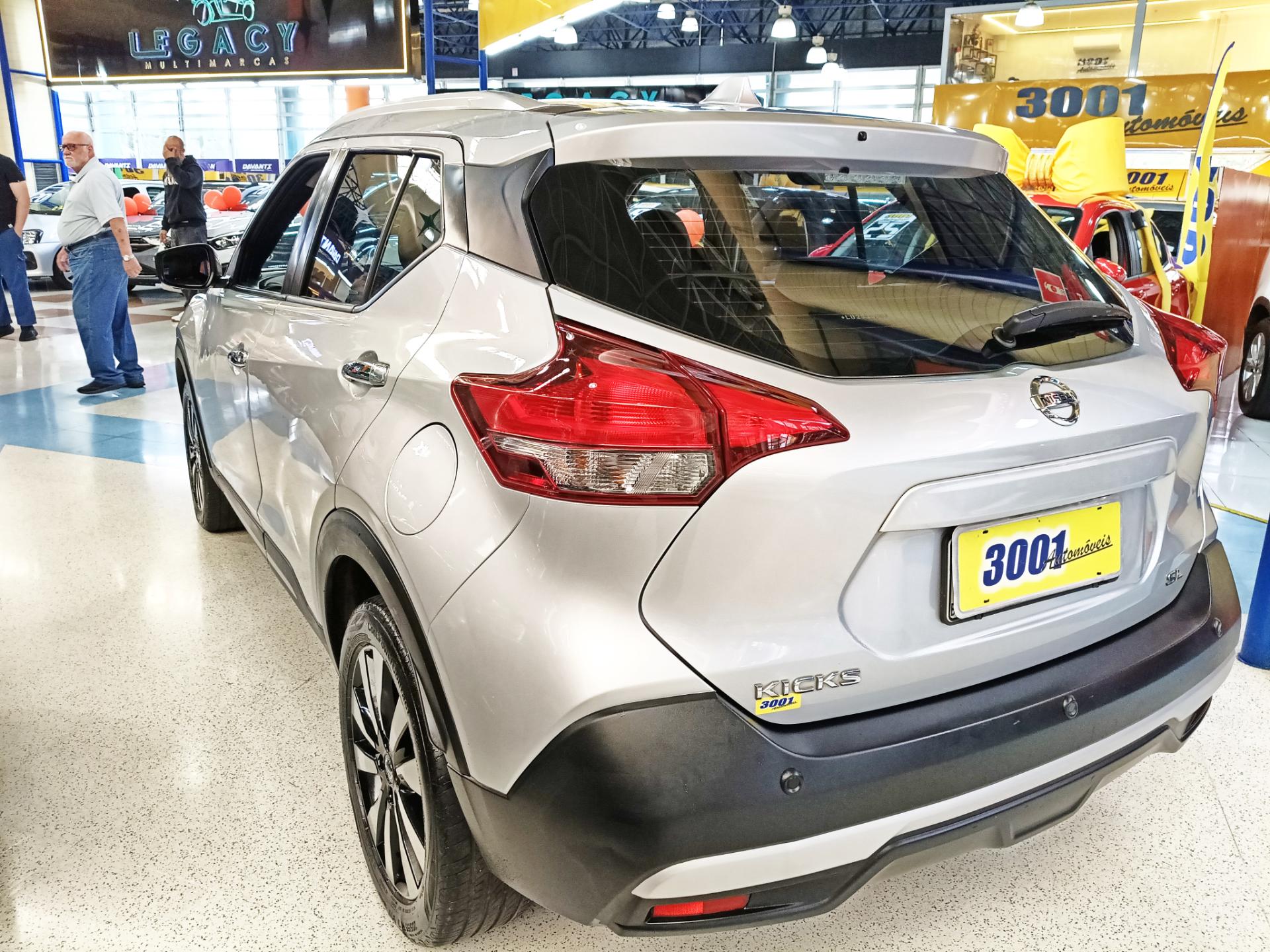 NISSAN KICKS