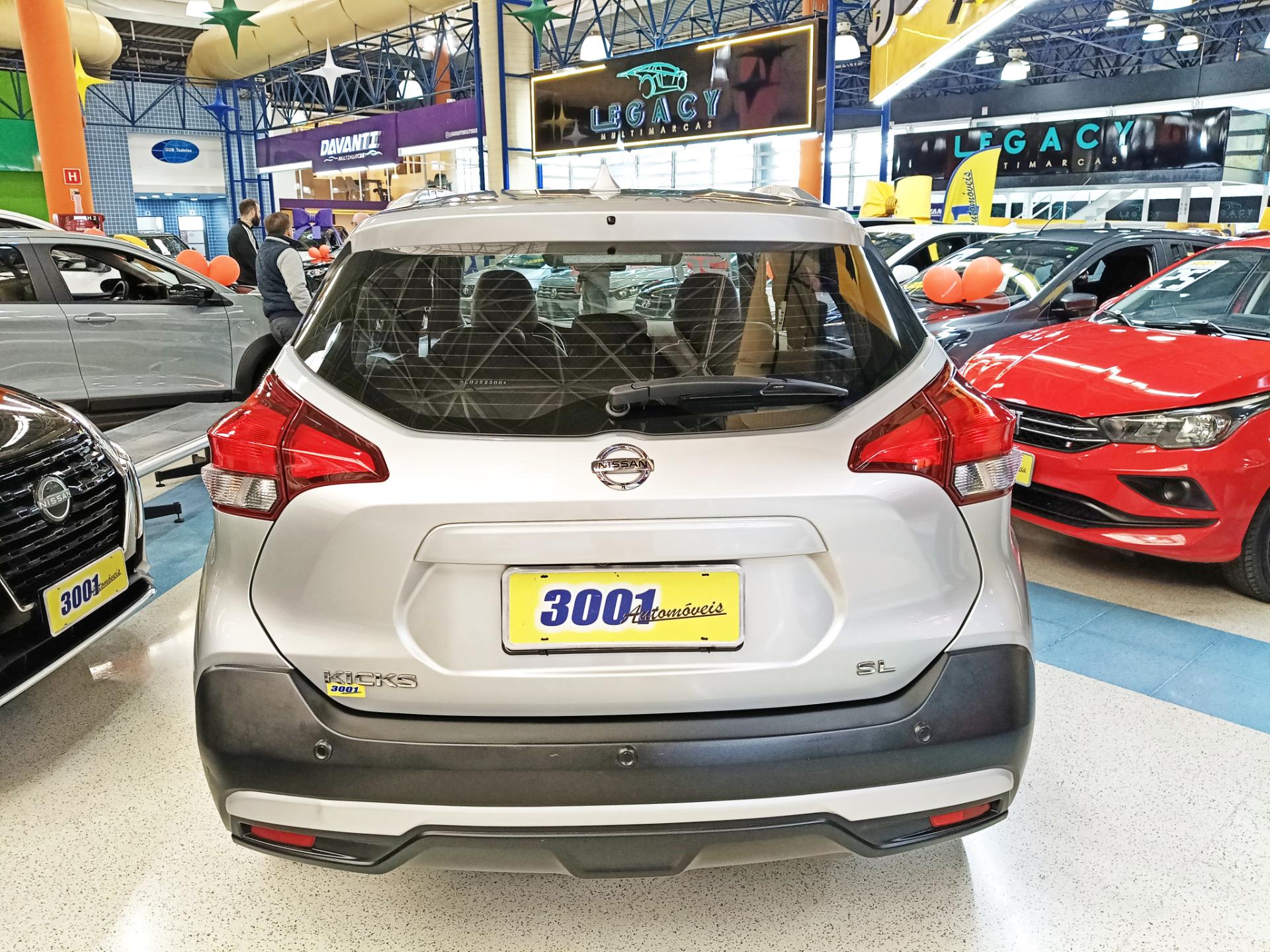 NISSAN KICKS