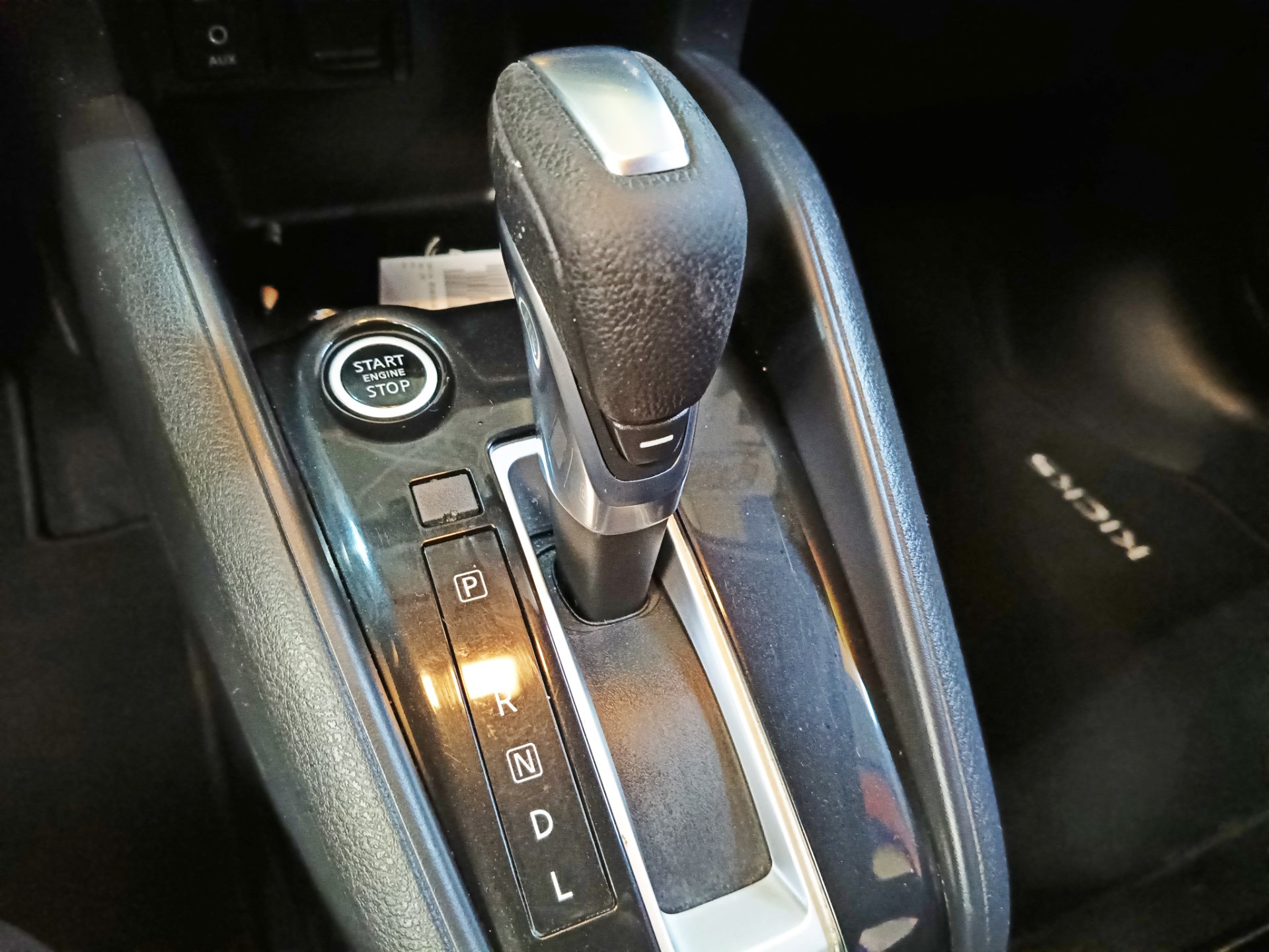 NISSAN KICKS