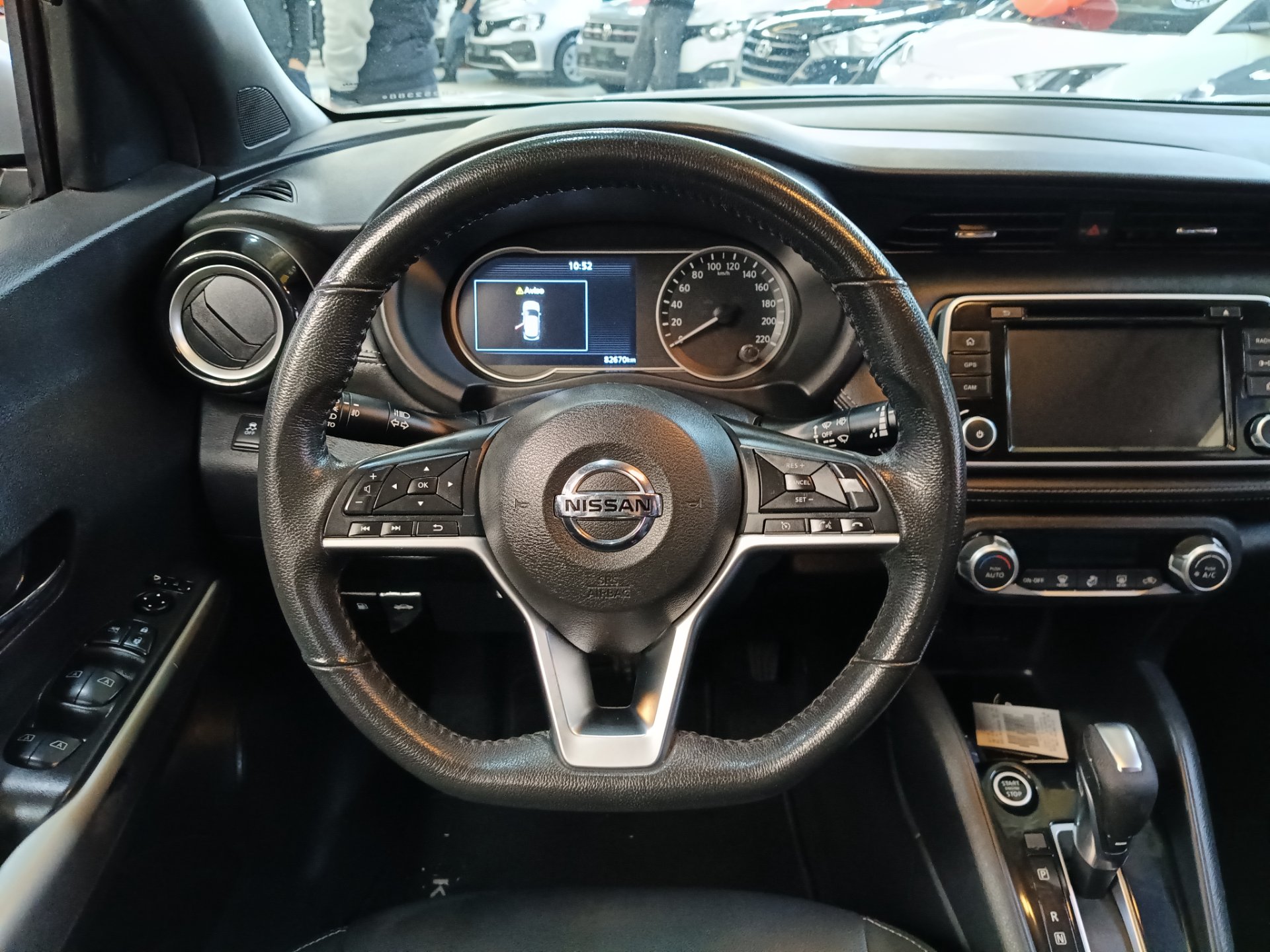 NISSAN KICKS
