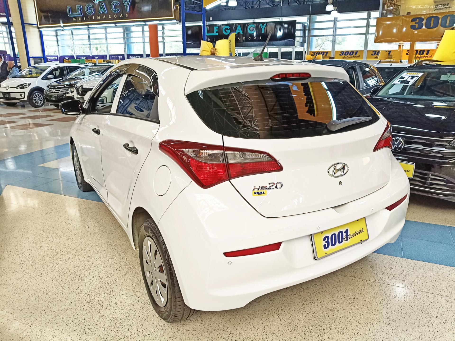 HYUNDAI HB20