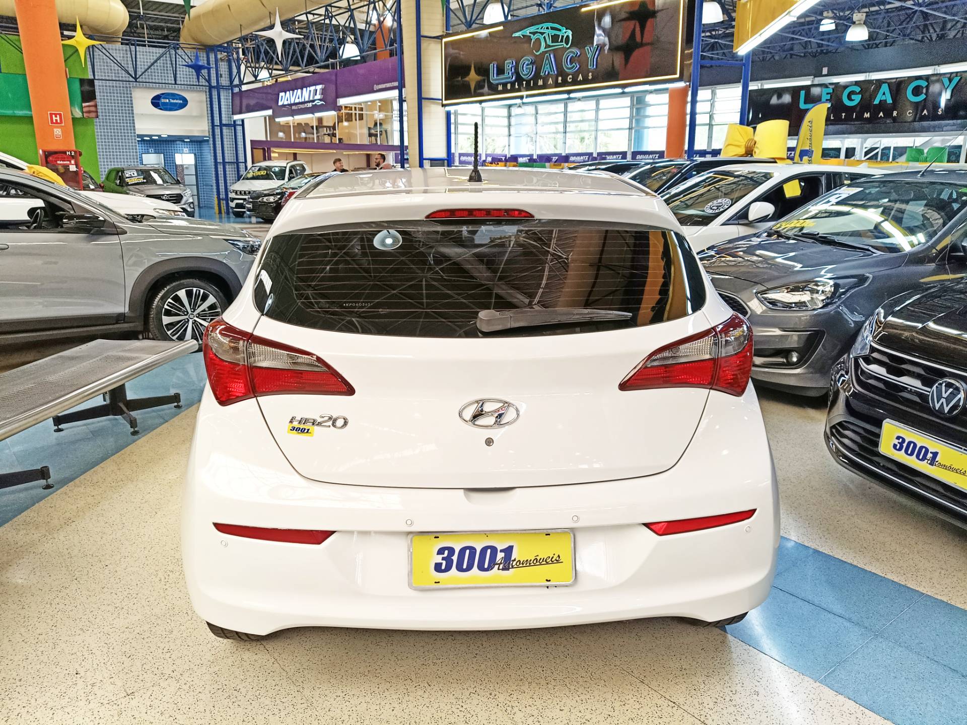 HYUNDAI HB20