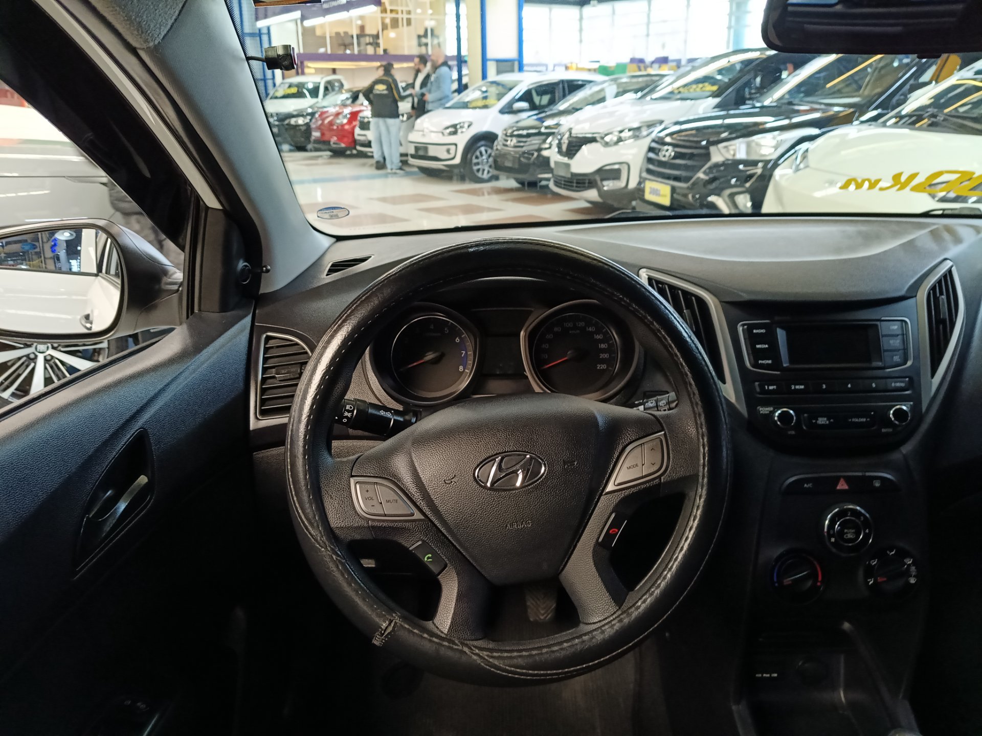 HYUNDAI HB20