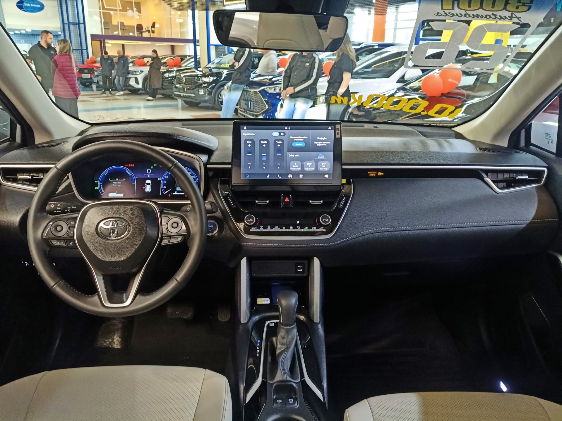 TOYOTA COROLLA CROSS