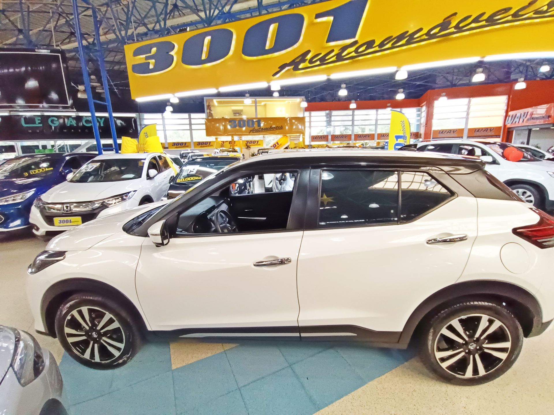 NISSAN KICKS