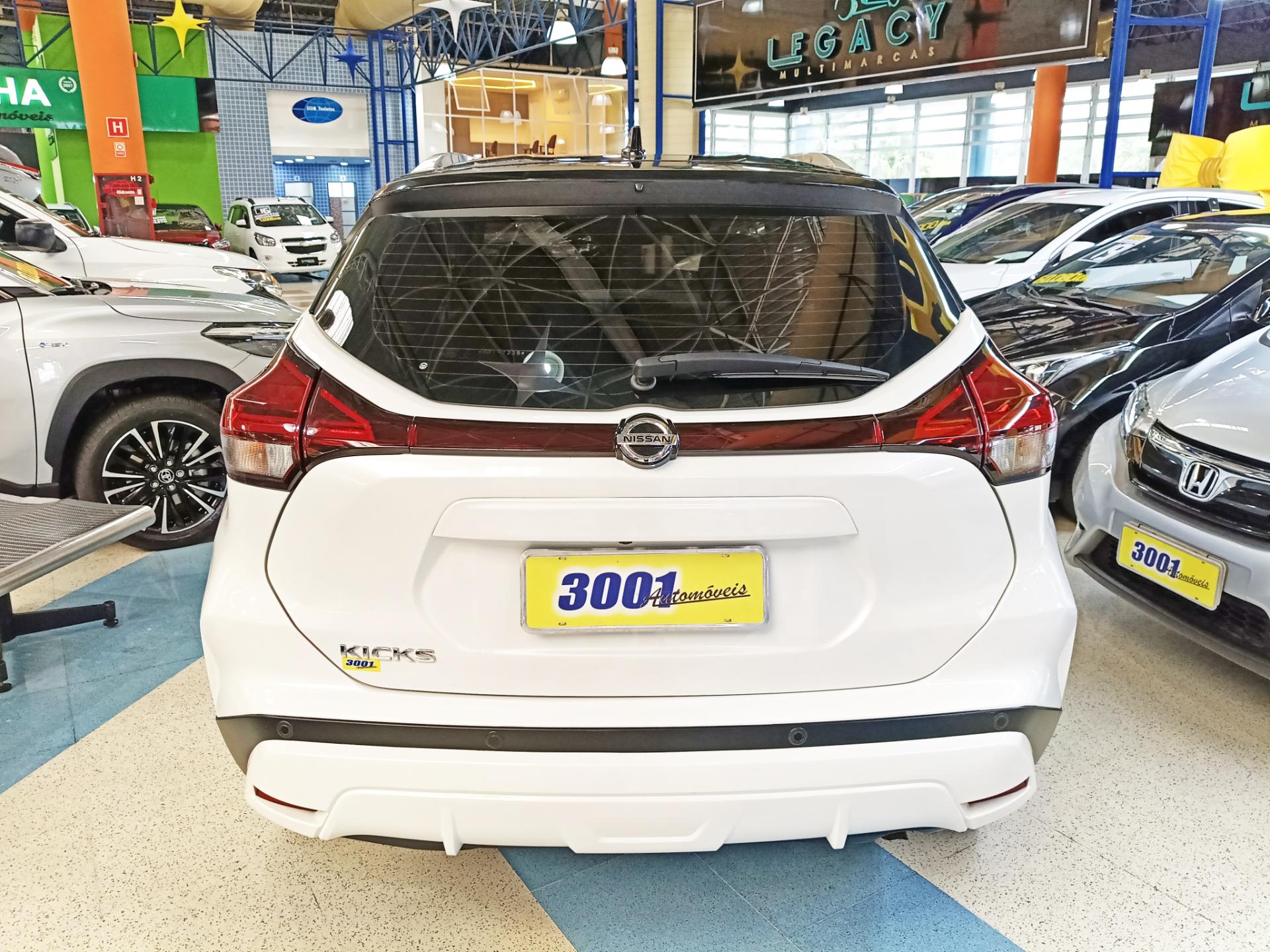 NISSAN KICKS