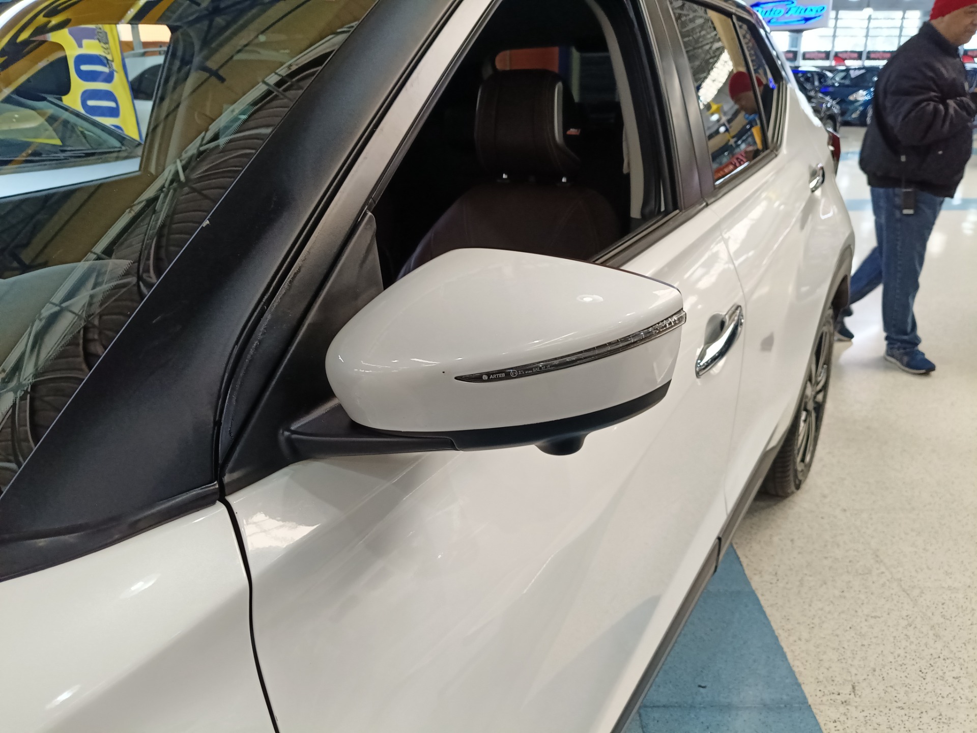 NISSAN KICKS