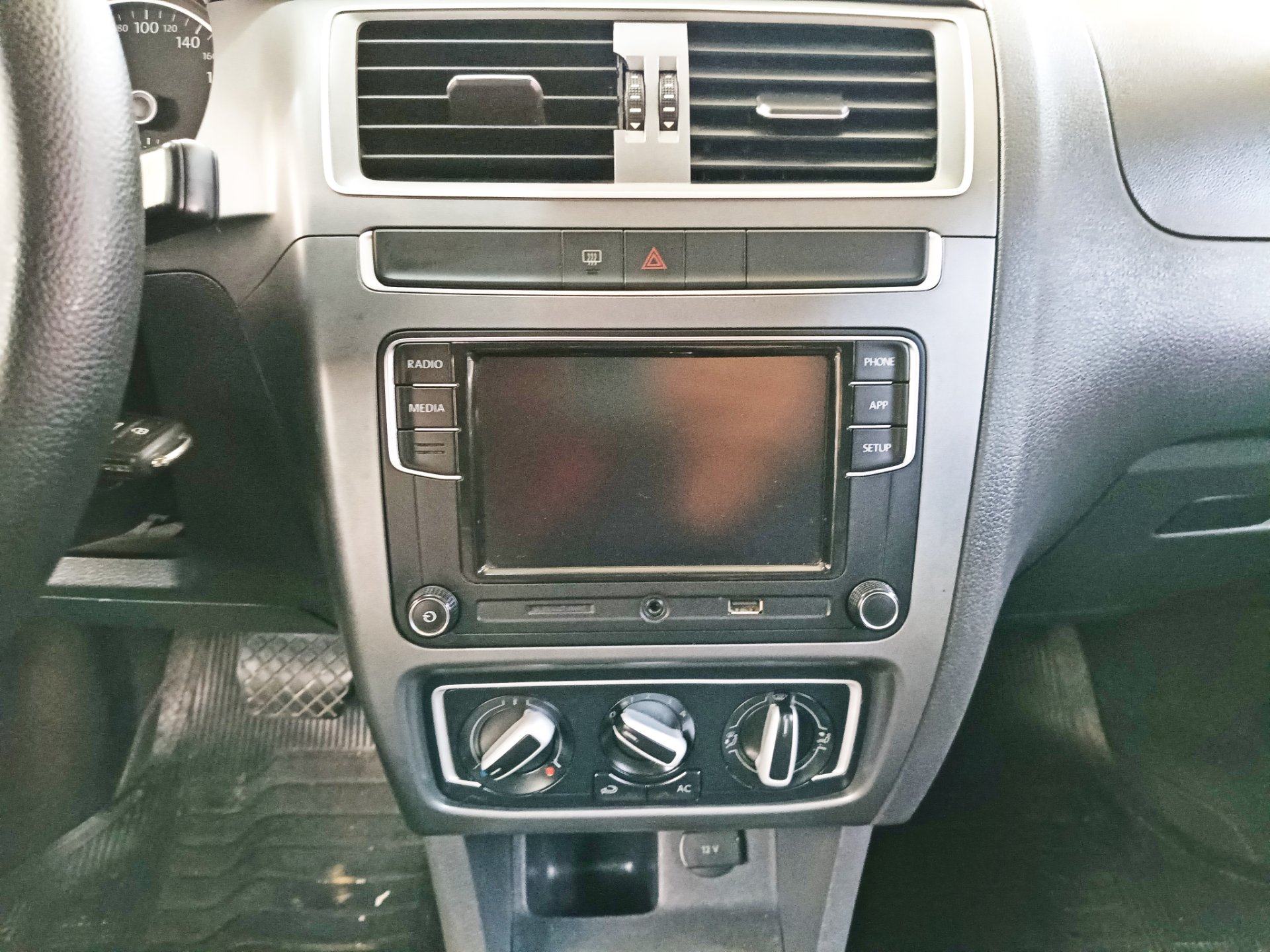 VOLKSWAGEN FOX