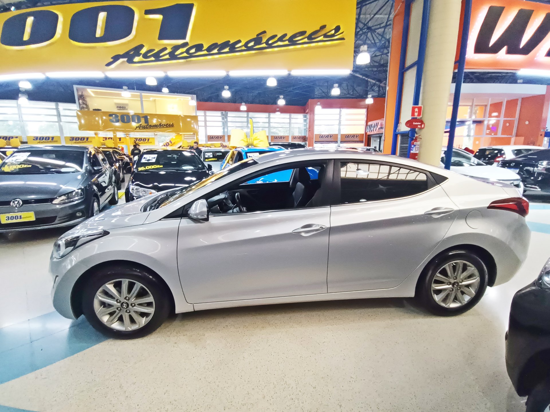 HYUNDAI ELANTRA