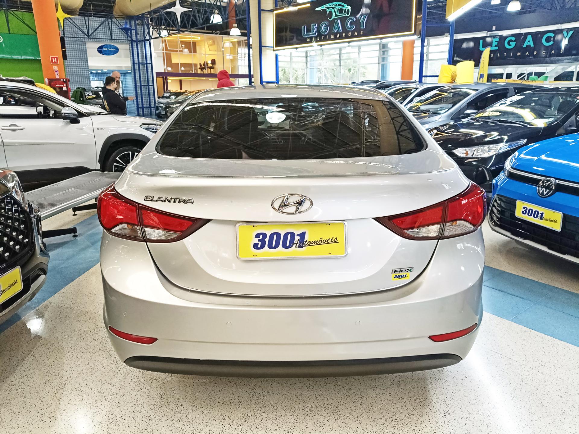 HYUNDAI ELANTRA