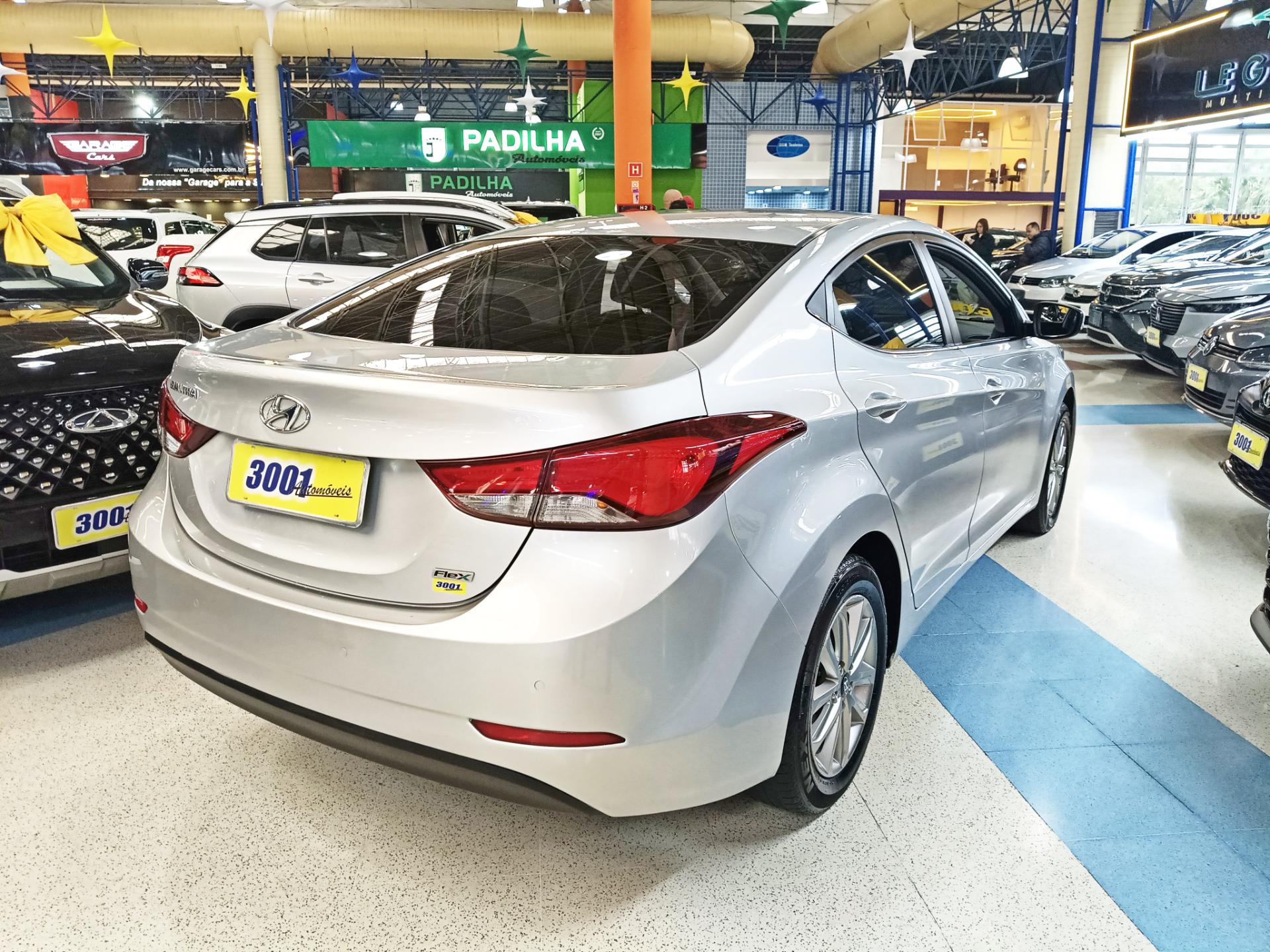 HYUNDAI ELANTRA