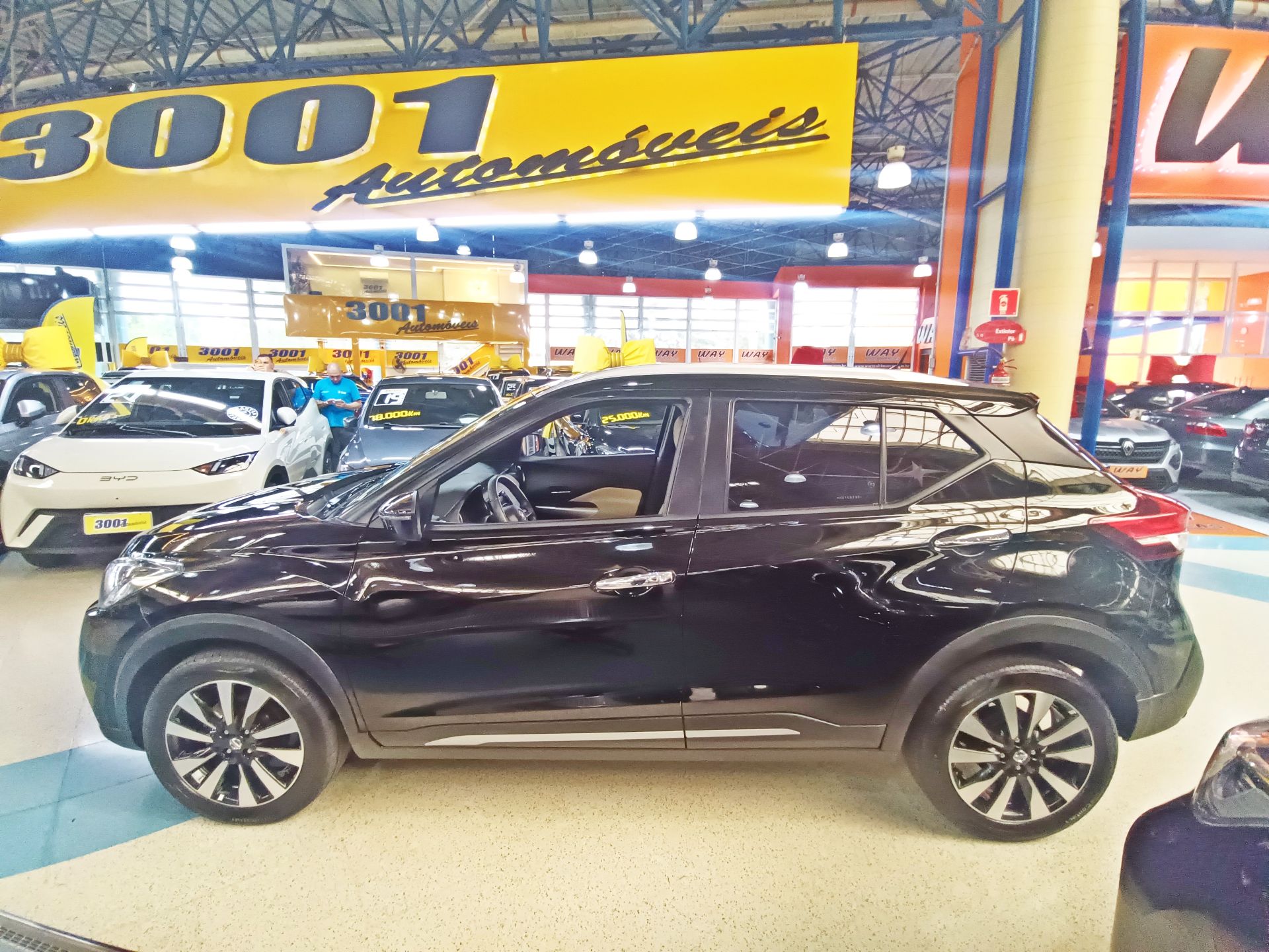 NISSAN KICKS