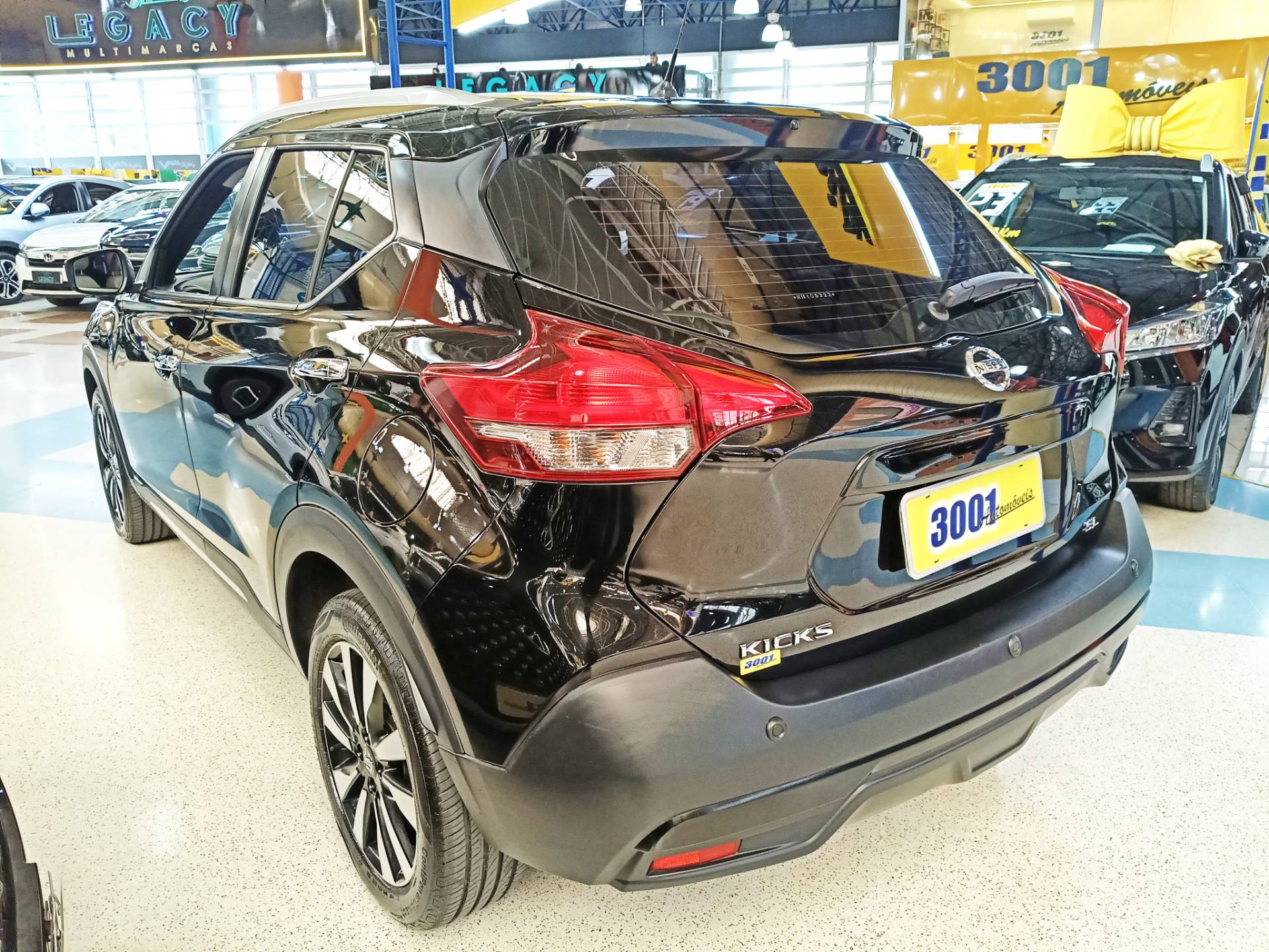 NISSAN KICKS