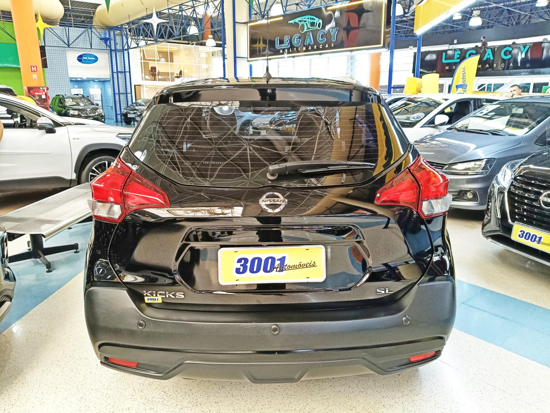 NISSAN KICKS
