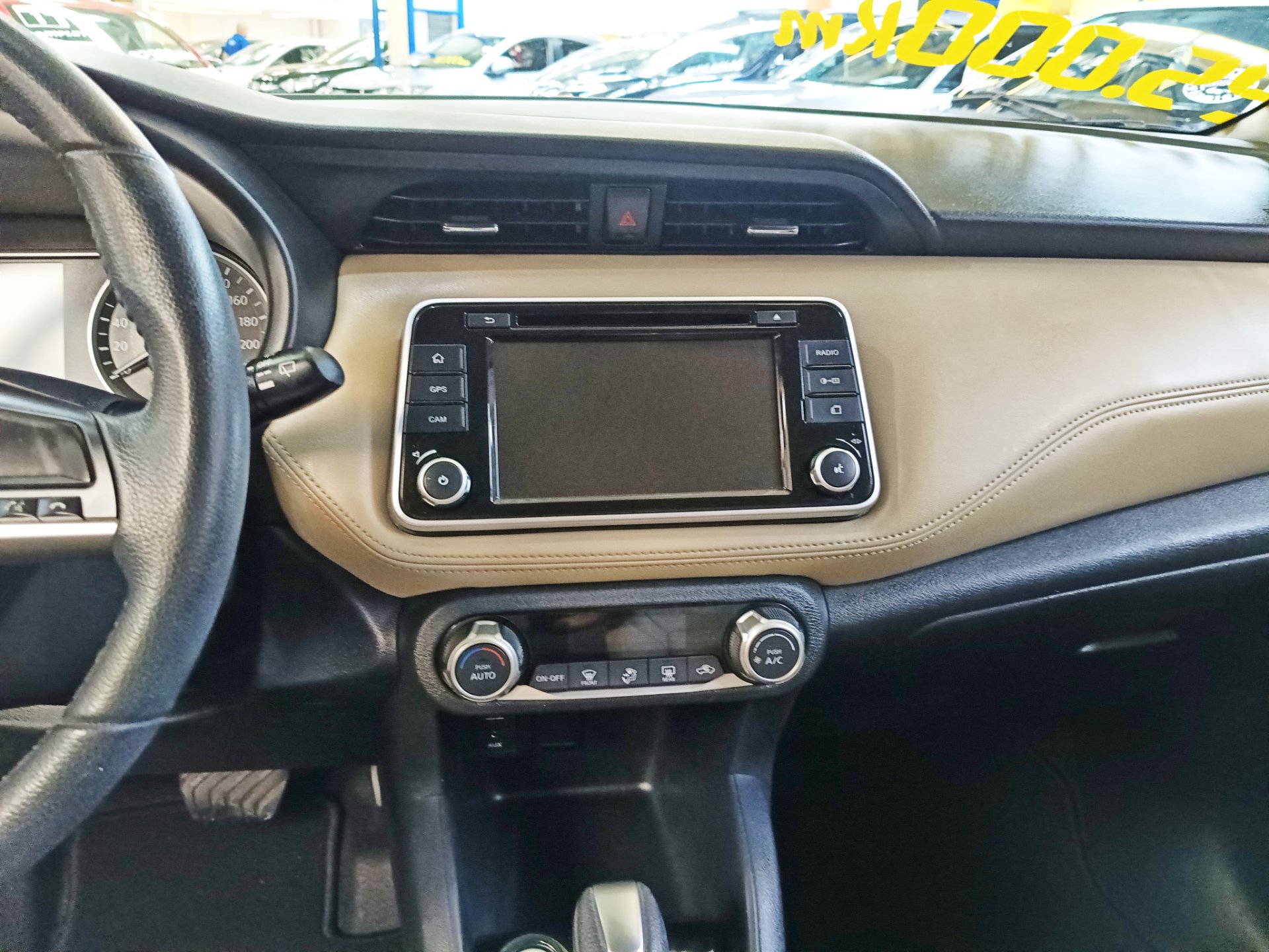 NISSAN KICKS