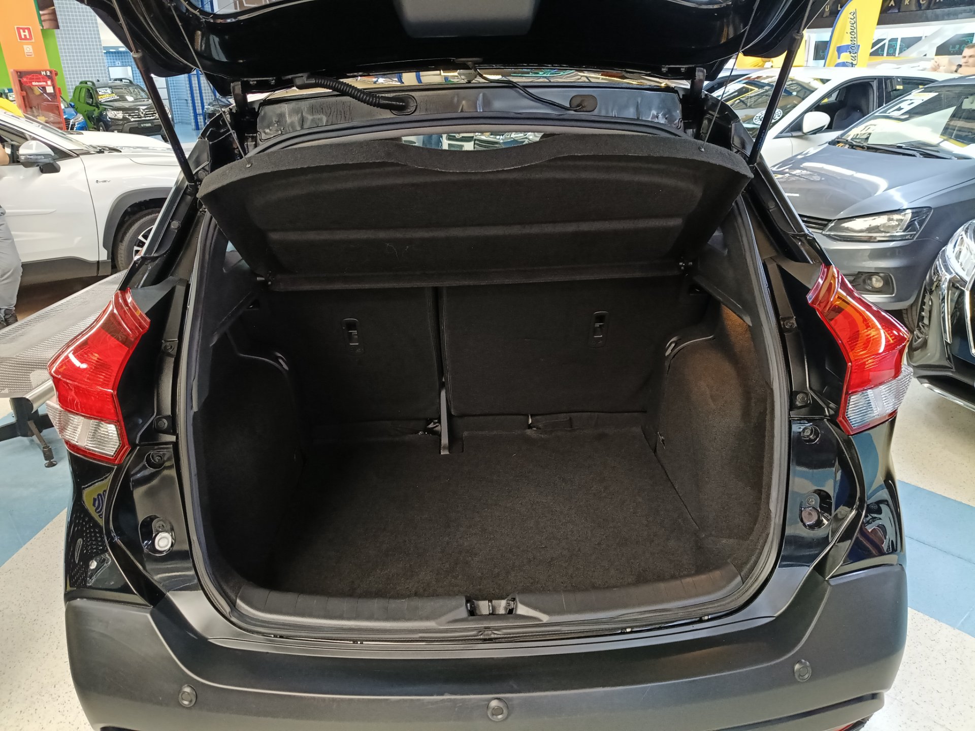 NISSAN KICKS