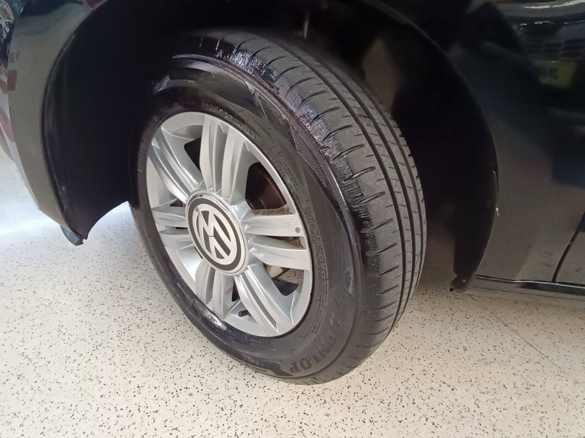 VOLKSWAGEN UP