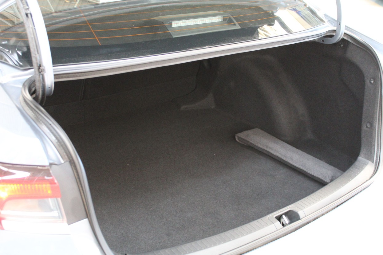 COROLLA 2.0 XEI