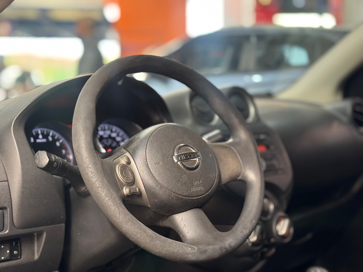 NISSAN/VERSA 1.6 SL 16V 2014