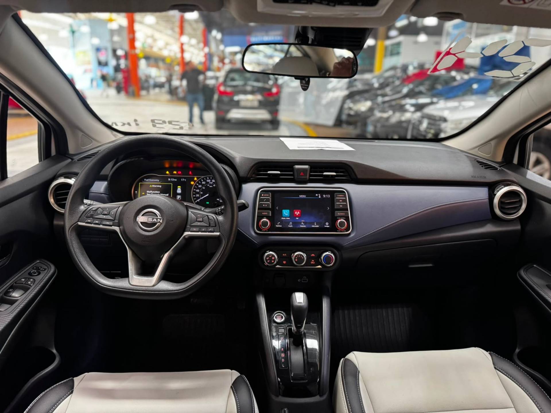 NISSAN VERSA