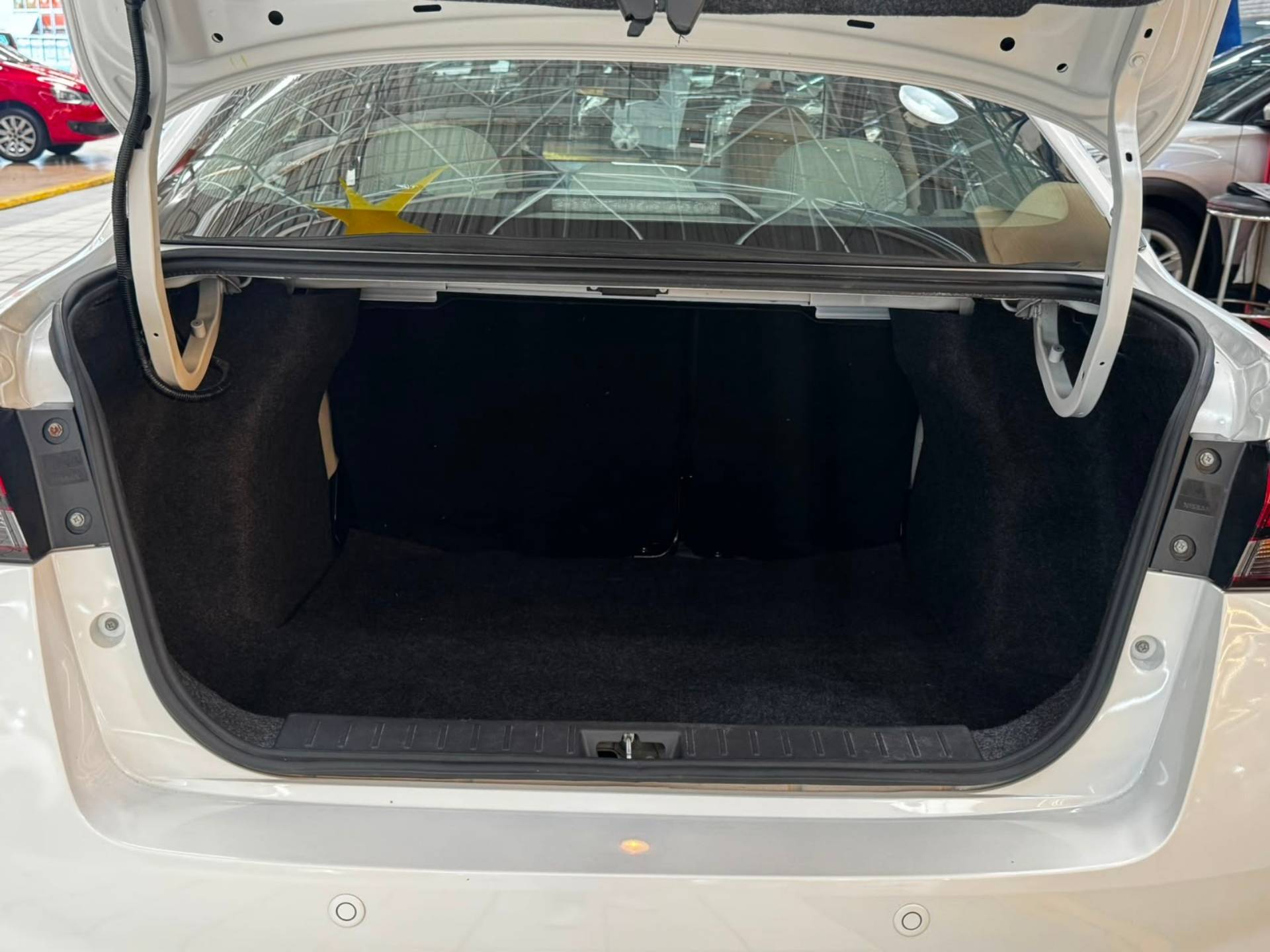 NISSAN VERSA