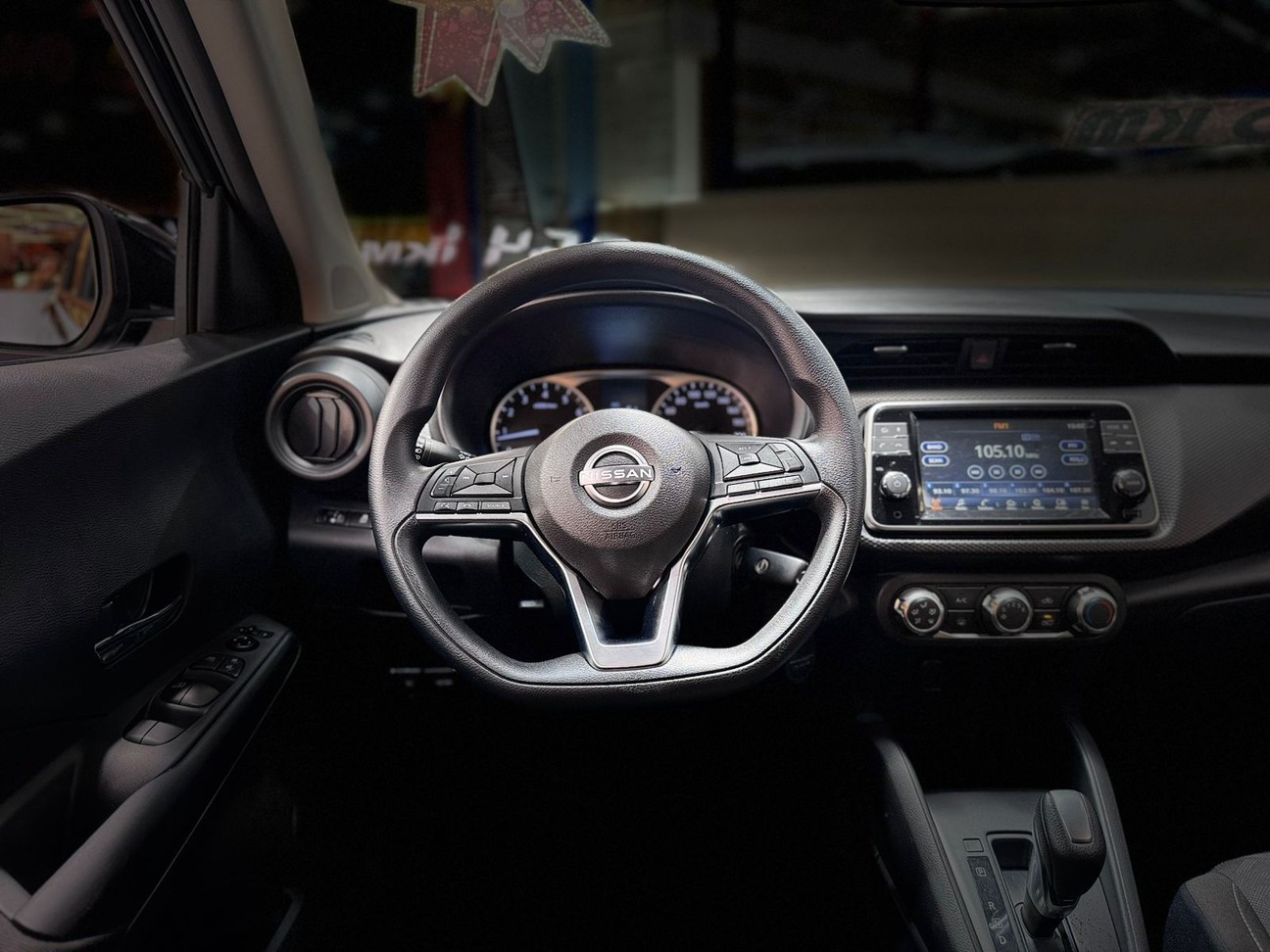 NISSAN KICKS