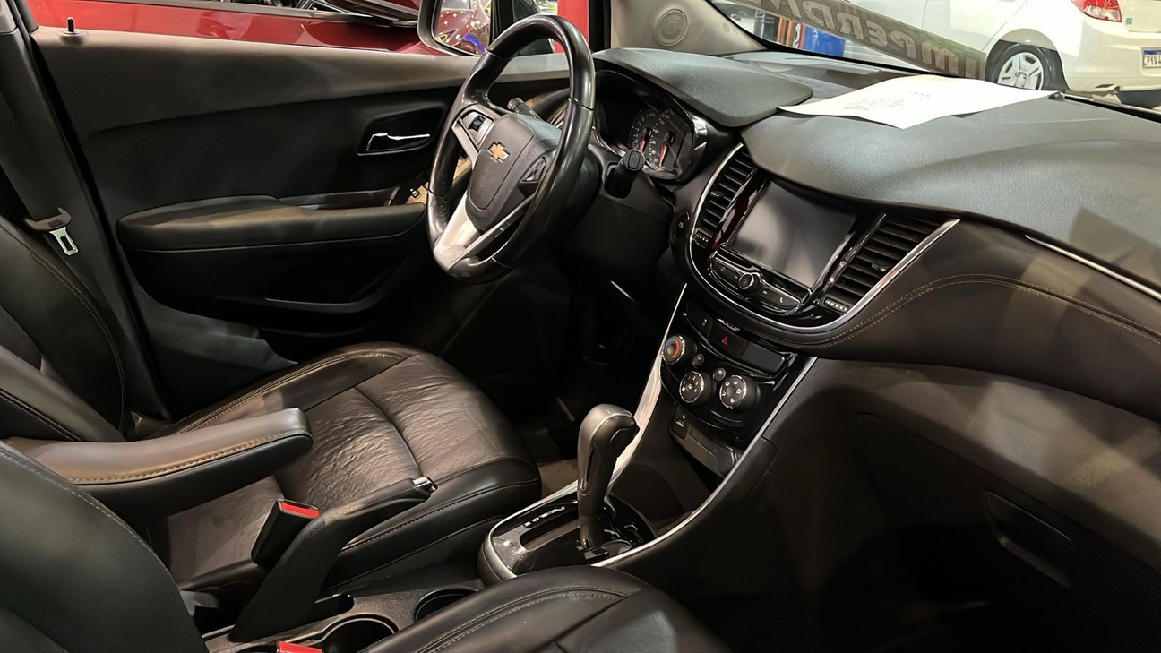 CHEVROLET TRACKER