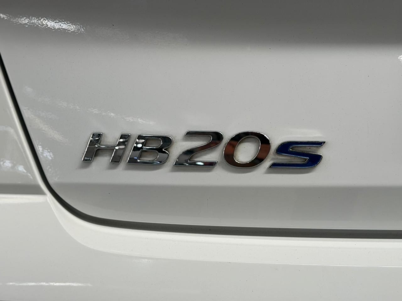 HYUNDAI HB20S