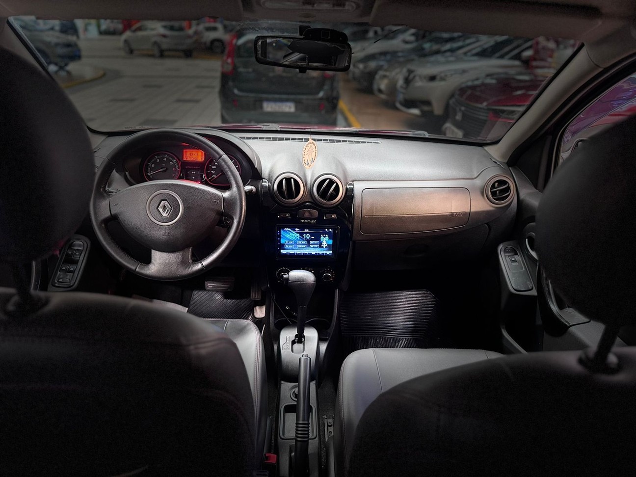 RENAULT SANDERO