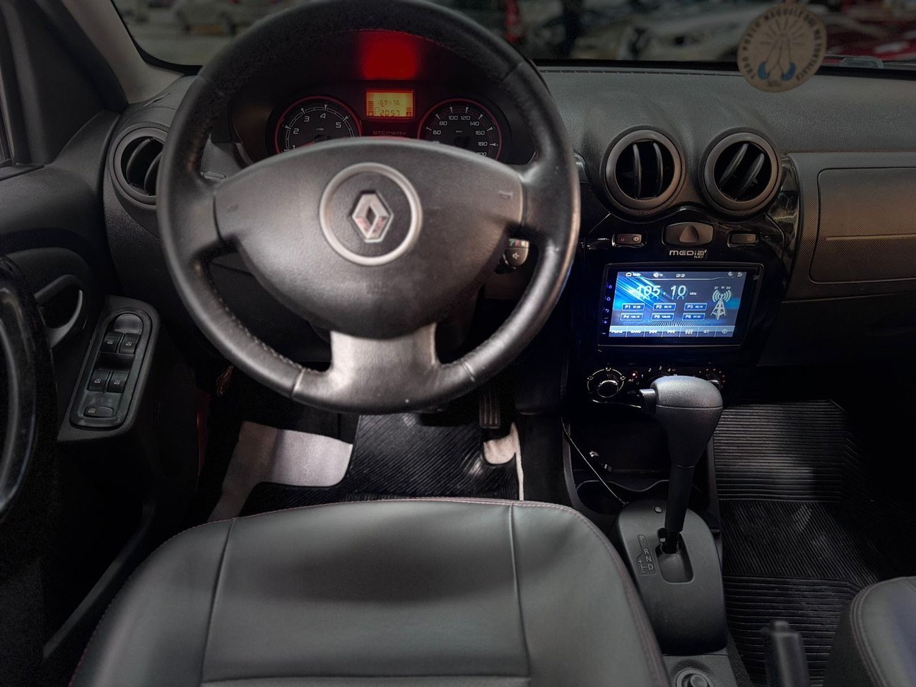 RENAULT SANDERO