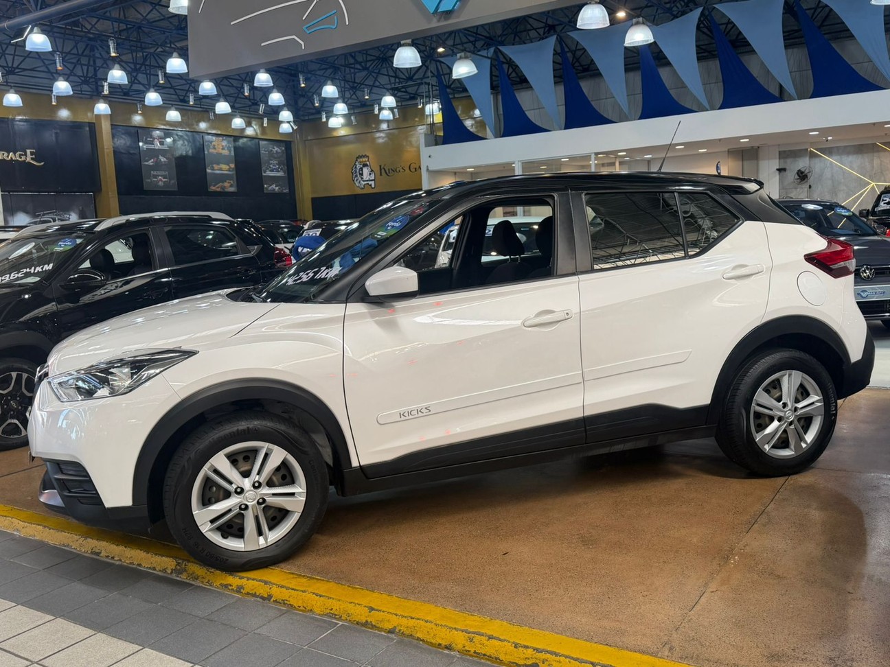 NISSAN KICKS