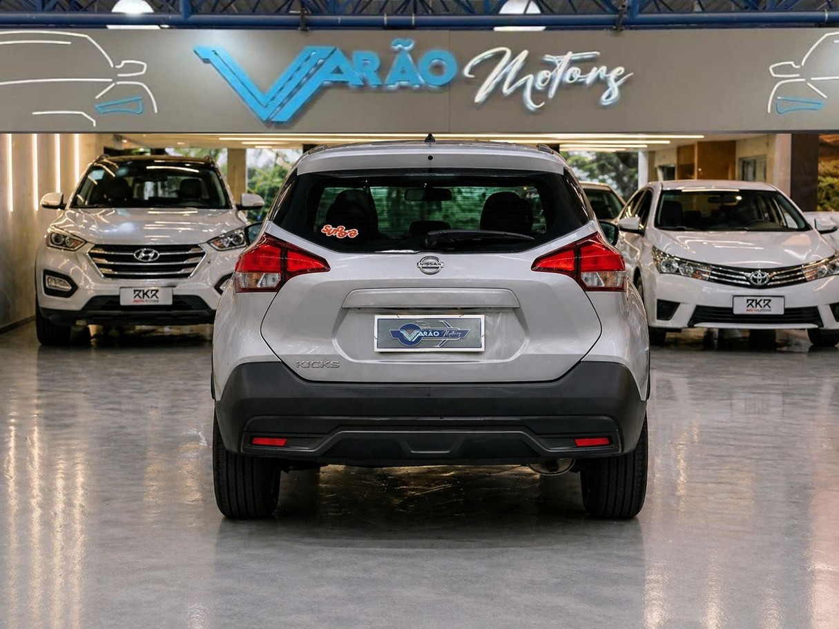 NISSAN KICKS