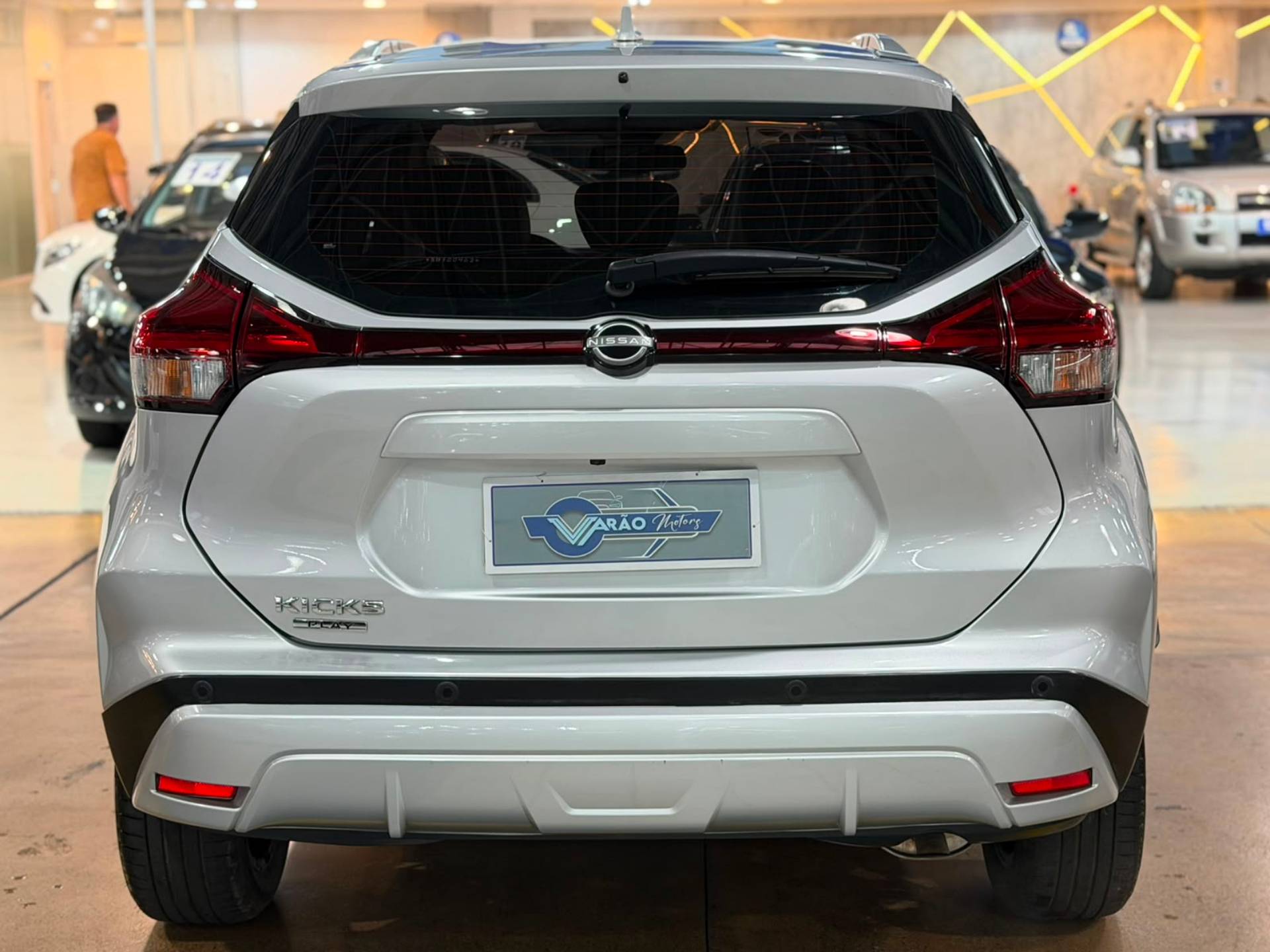 NISSAN KICKS PLAY