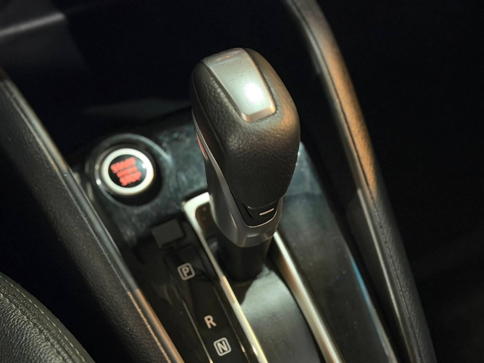 NISSAN KICKS PLAY