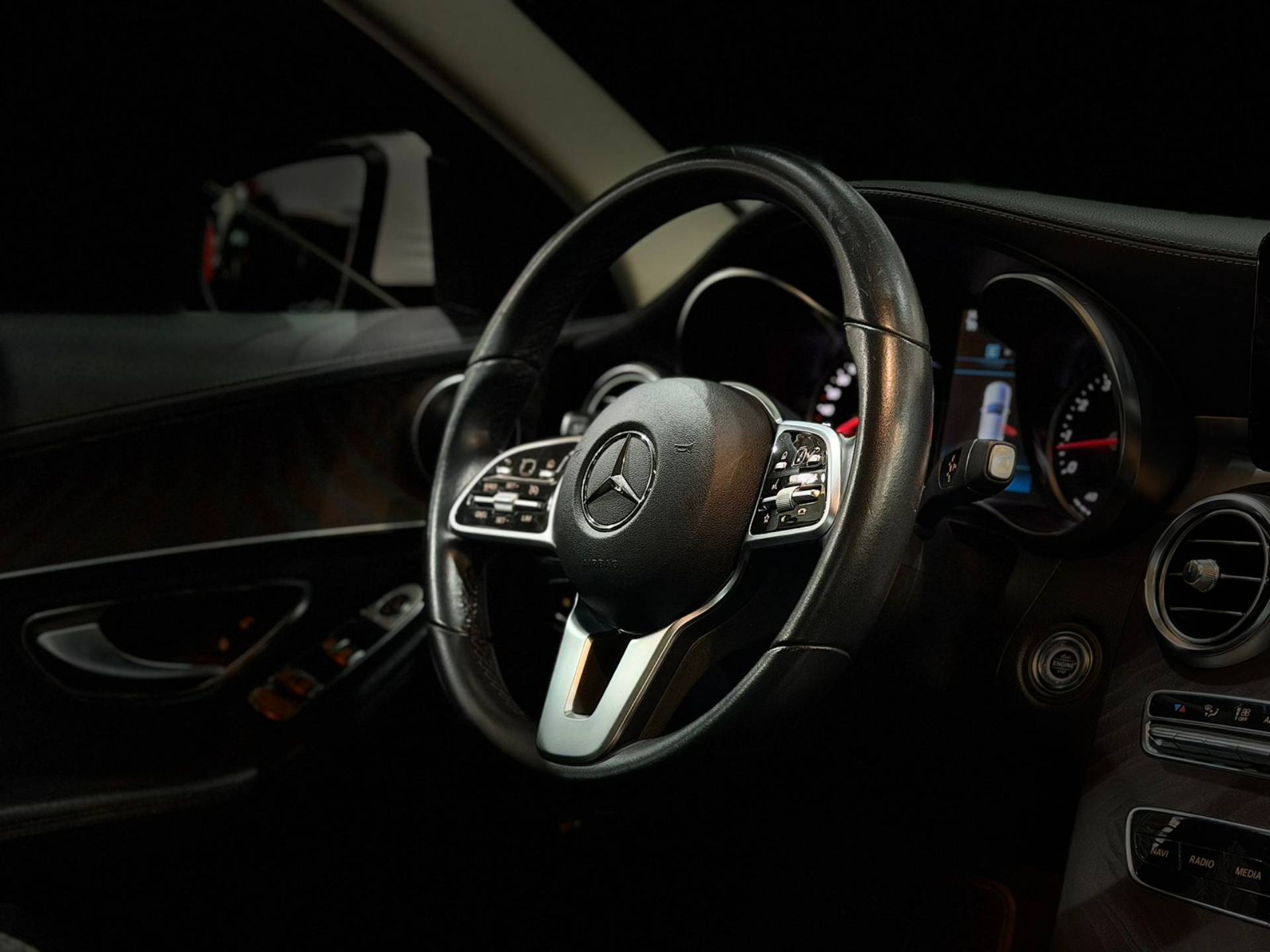 MERCEDES-BENZ C 180