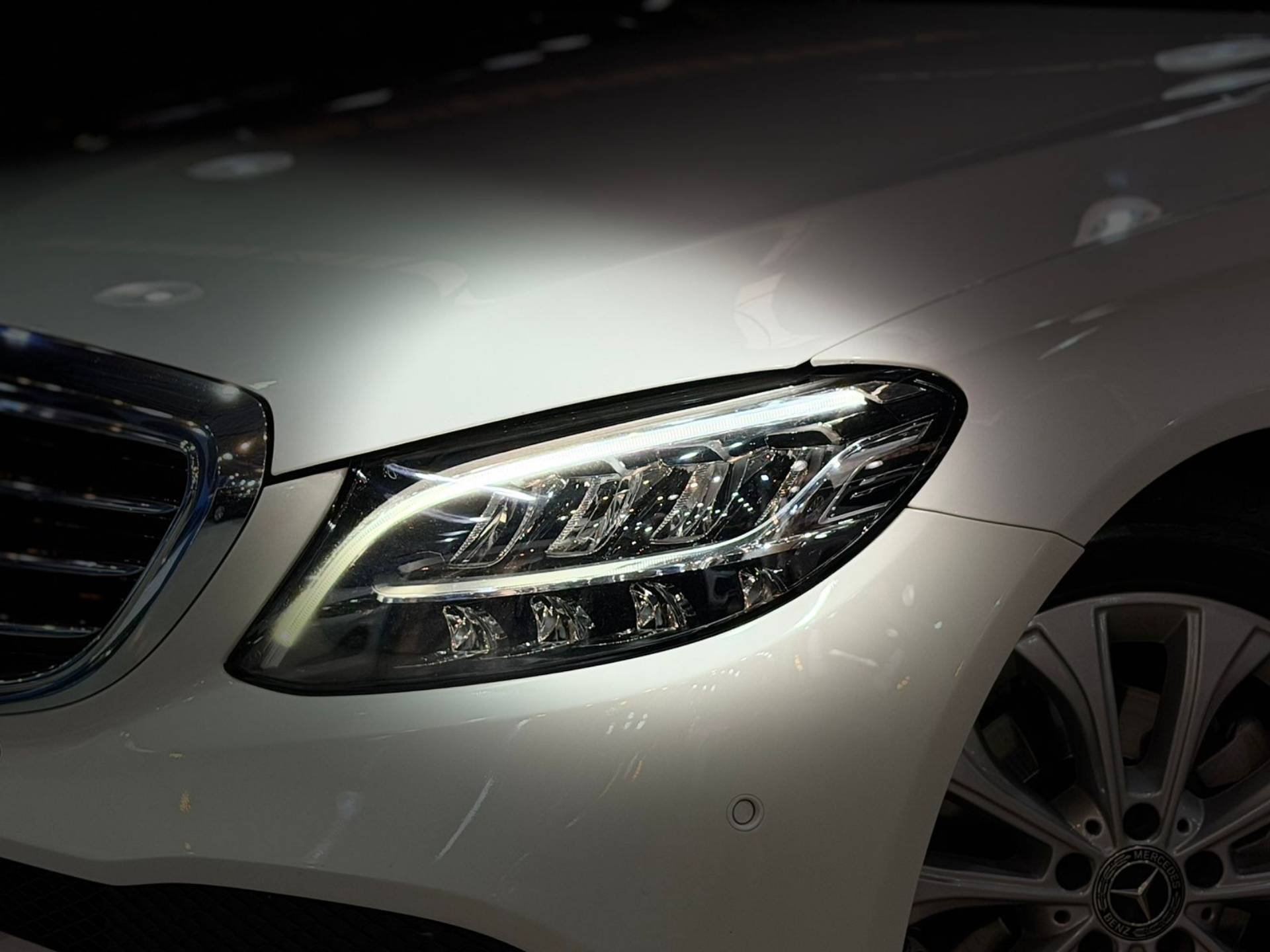 MERCEDES-BENZ C 180