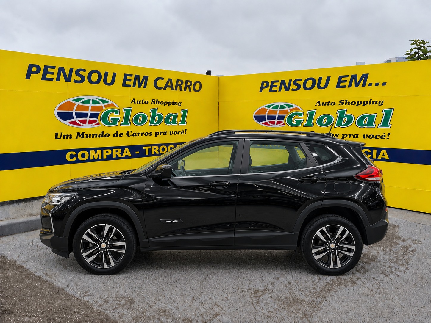 CHEVROLET TRACKER