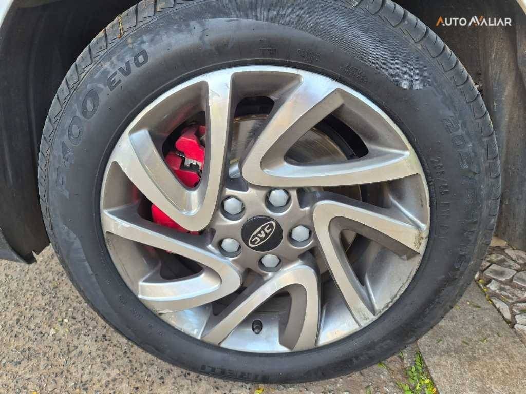 JAC T40
