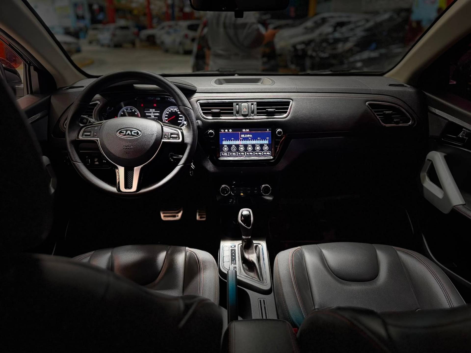 JAC T40