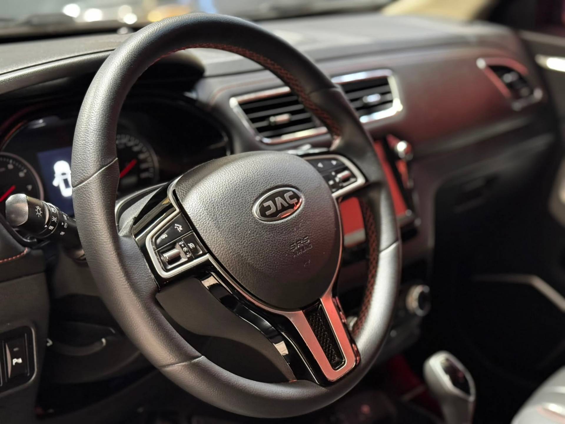 JAC T40