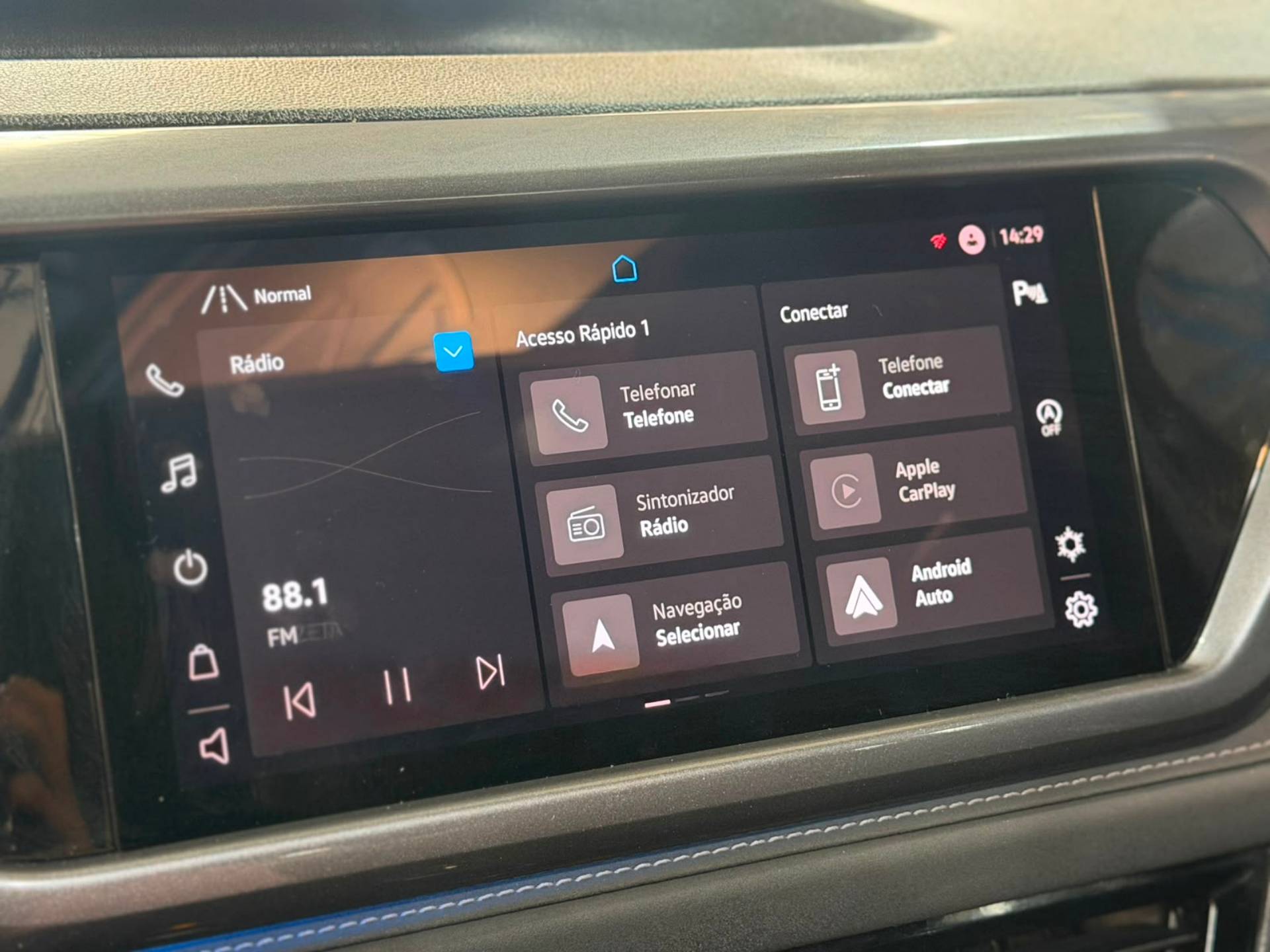 VOLKSWAGEN TAOS
