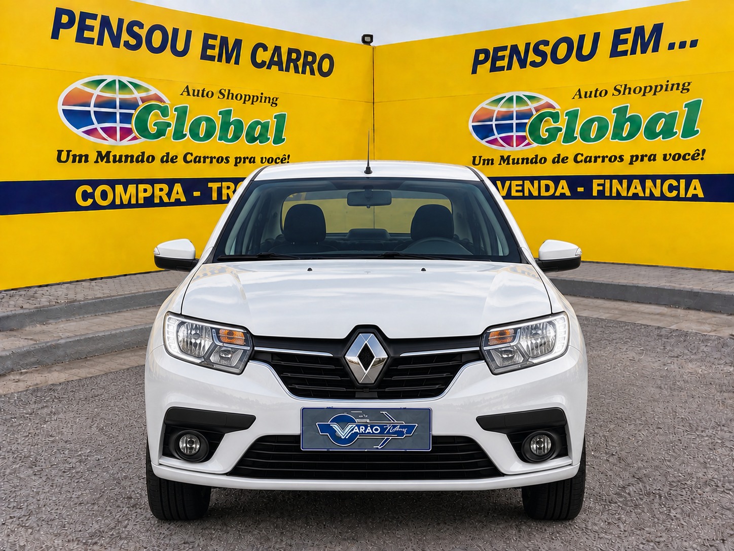 RENAULT LOGAN