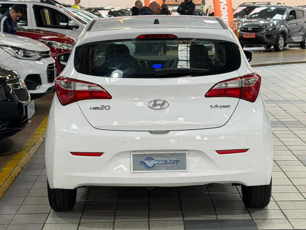 HYUNDAI HB20
