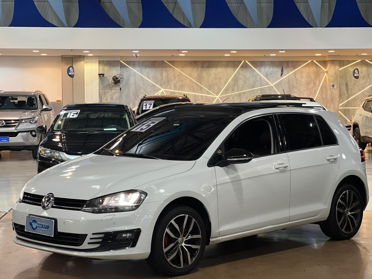 VOLKSWAGEN GOLF