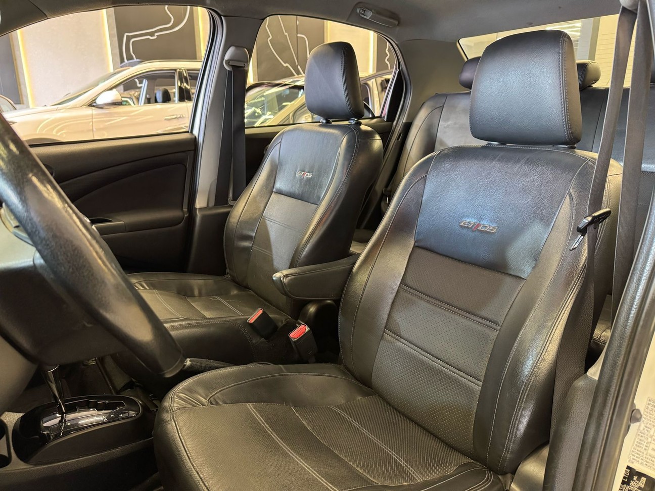 ETIOS 1.5 PLATINUM SEDAN 16V