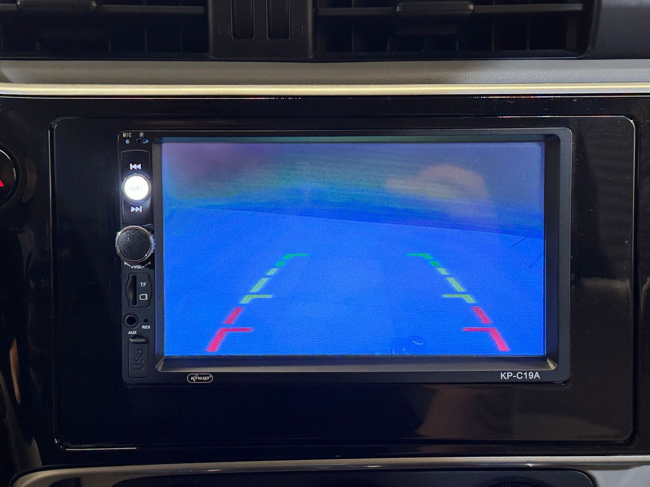 Car Image 19